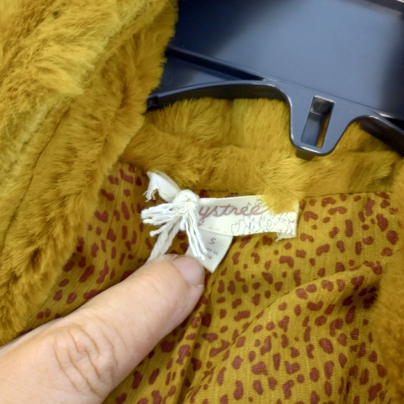 Mystree Fun Faux Fur Zip Coat Jacket NWT - Picture 4 of 4